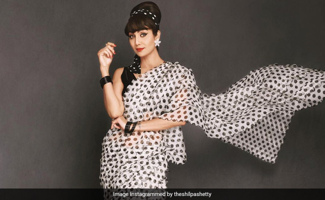 Shilpa Shetty In A Gorgeous Retro Polka Dot <i>Saree</i> Is Taking Us On A Trip Back In Time
