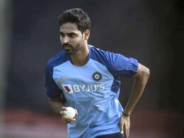 Sl vs Ind 1st ODI: भुवनेश्वर को मिली स्विंग, तो फैंस ने कुछ ऐसे किया सोशल मीडिया पर स्वागत Sl vs Ind 1st ODI: भुवनेश्वर को मिली स्विंग, तो फैंस ने कुछ ऐसे किया सोशल मीडिया पर स्वागत