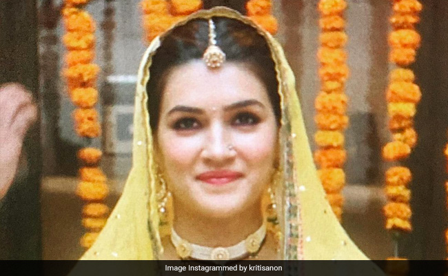 Samantha Ruth Prabhu, Who "Absolutely Loved <i>Mimi</i>," Wrote This For Kriti Sanon