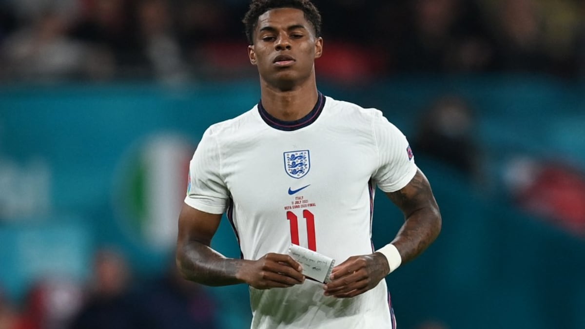 Euro 2020: Marcus Rashford's mural was vandalized after ...
