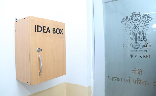 स्वास्थ्य मंत्रालय की जिम्मेदारी संभालने के बाद मनसुख मांडविया एक्शन मोड में