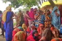 Nearly 40 Killed In Lightning Strikes In UP, Prayagraj Reports 14 Deaths Nearly 40 Killed In Lightning Strikes In UP, Prayagraj Reports 14 Deaths
