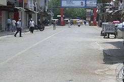 Famous Market In Delhi's Lajpat Nagar Shut For Covid Rules Violation Famous Market In Delhi's Lajpat Nagar Shut For Covid Rules Violation