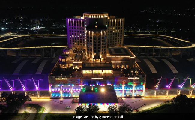 PM मोदी की गुजरात को सौगात, देश का पहला 5 स्‍टार रेलवे स्‍टेशन, जानिए इसकी खासियतें