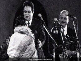 Can You Guess The Other Legend In Anupam Kher's Throwback Pic With Dilip Kumar? Can You Guess The Other Legend In Anupam Kher's Throwback Pic With Dilip Kumar?