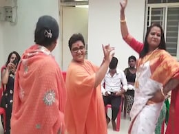 कोर्ट से कहा था, 'बीमार हूं', अब BJP MP प्रज्ञा ठाकुर का नाचते हुए वीडियो आया सामने कोर्ट से कहा था, 'बीमार हूं', अब BJP MP प्रज्ञा ठाकुर का नाचते हुए वीडियो आया सामने
