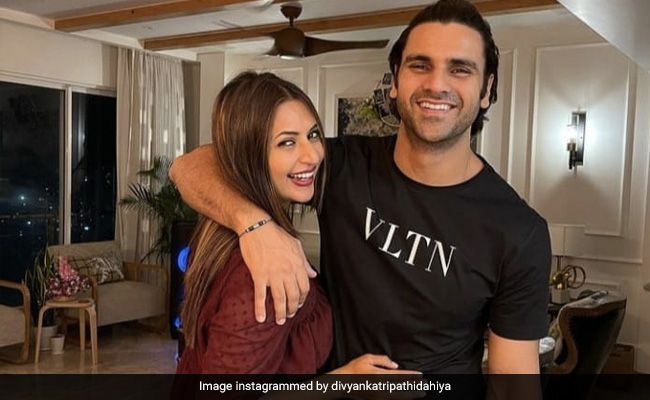 दिव्यांका त्रिपाठी ने पति विवेक दहिया संग रोमांटिक फोटो की शेयर, बोलीं- तुमसे शादी करना...