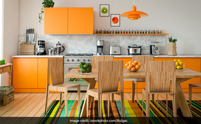 Home Decor Tips: Pep Up Your Space This Monsoon With These Colourful Rugs