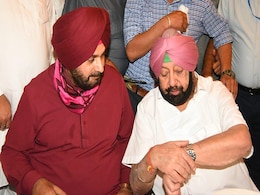 Punjab: नवजोत सिंह सिद्धू का 'स्ट्रेट ड्राइव' , तीन ट्वीट करके CM अमरिंदर सिंह की फिर बढ़ाई 'परेशानी' Punjab: नवजोत सिंह सिद्धू का 'स्ट्रेट ड्राइव' , तीन ट्वीट करके CM अमरिंदर सिंह की फिर बढ़ाई 'परेशानी'