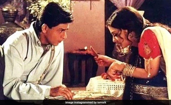 "The <i>Dhoti</i> Kept Falling Off": The "Only Issue" That Shah Rukh Khan Faced During <i>Devdas</i> Shoot