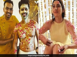 हल्दी सेरेमनी में मस्ती करते दिखे राहुल वैद्य और दिशा परमार, देखें Photo और Video हल्दी सेरेमनी में मस्ती करते दिखे राहुल वैद्य और दिशा परमार, देखें Photo और Video