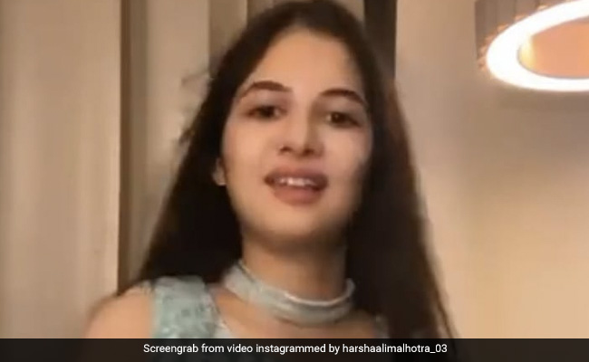 बजरंगी की 'मुन्नी' ने 'देखो बदतमीज हो गया' सॉन्ग पर दिए एक्सप्रेशंस, फैन्स ने यूं उड़ाया मजाक...देखें Video