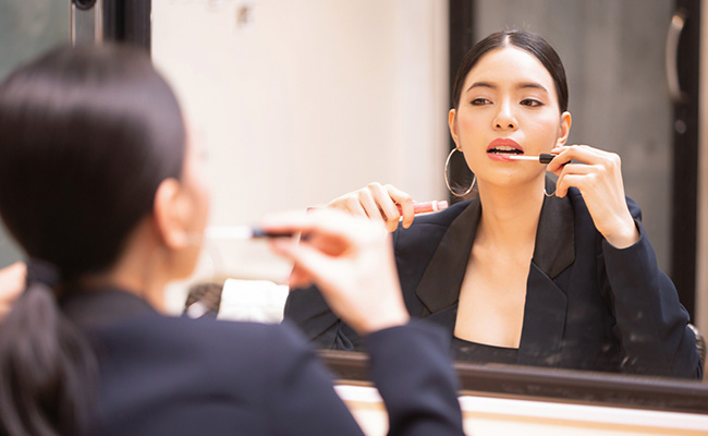 Popsicle-Stained Lips Is the New Makeup Trend For Soft-Smudged Look