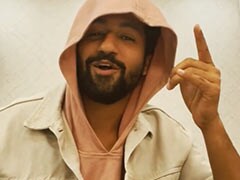 "You Like. I Dead": Vicky Kaushal And Hrithik Roshan's ROFL Comment Blitz