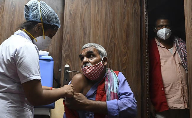 Industry Body CII To Work With Serum Institute To Expand Vaccination Across Towns, Rural Areas