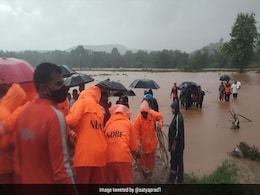 2 People Rescued By IAF Choppers From Maharashtra's Flood-Hit Ratnagiri 2 People Rescued By IAF Choppers From Maharashtra's Flood-Hit Ratnagiri