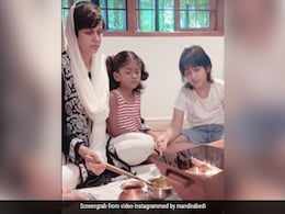 Mandira Bedi Performs <I>Puja</i> In Memory Of Raj Kaushal With Daughter Tara And Son Vir By Her Side Mandira Bedi Performs <I>Puja</i> In Memory Of Raj Kaushal With Daughter Tara And Son Vir By Her Side