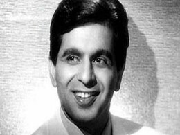 दिग्गज बॉलीवुड अभिनेता Dilip Kumar नहीं रहे, 98 साल की उम्र में ‘ट्रेजेडी किंग' का निधन दिग्गज बॉलीवुड अभिनेता Dilip Kumar नहीं रहे, 98 साल की उम्र में ‘ट्रेजेडी किंग' का निधन