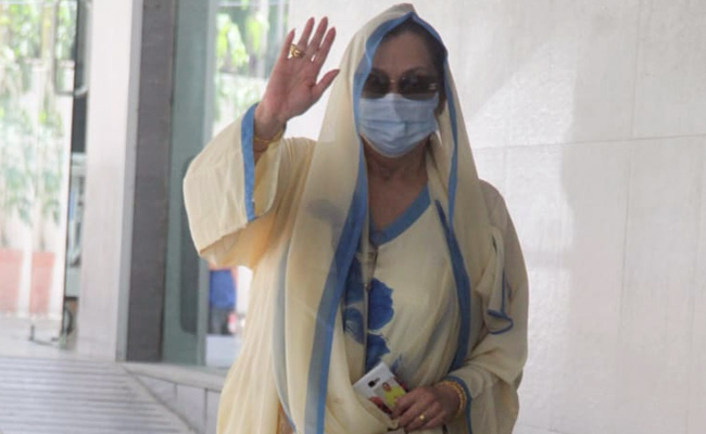 Saira Banu Spotted Outside Hinduja Hospital Where Dilip Kumar Is Admitted
