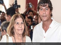 चंकी पांडे की मम्मी स्नेहलता पांडे का निधन, श्रद्धांजलि देने पहुंच रहे सेलेब्स- देखें Photos चंकी पांडे की मम्मी स्नेहलता पांडे का निधन, श्रद्धांजलि देने पहुंच रहे सेलेब्स- देखें Photos