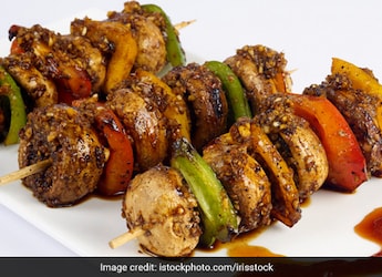 Move Over Paneer Tikka: Enjoy this Spicy Mushroom Tikka Recipe Guilt-Free Move Over Paneer Tikka: Enjoy this Spicy Mushroom Tikka Recipe Guilt-Free