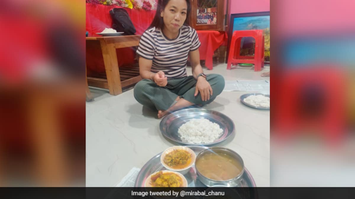 Mirabai Chanu Eats Ghar Ka Khana After 2 Years, Twitter Is