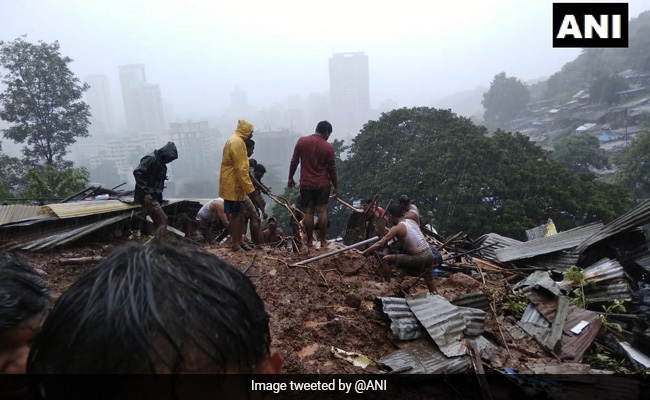 5 Of Family Dead As Boulder Crashes Into Slum In Thane