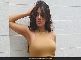 Janhvi Kapoor के लेटेस्ट फोटोशूट ने जीता फैंस का दिल, शनाया कपूर ने कुछ इस अंदाज में की तारीफ Janhvi Kapoor के लेटेस्ट फोटोशूट ने जीता फैंस का दिल, शनाया कपूर ने कुछ इस अंदाज में की तारीफ