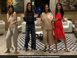 Raveena Tandon's Dance Fest With Her Besties Will Make You Want To Join The Party Raveena Tandon's Dance Fest With Her Besties Will Make You Want To Join The Party