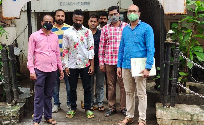 मुंबई : एंटी नारकोटिक्&zwj;स सेल की दो दिनों में 4 बड़े ठिकानों पर छापेमारी, करोड़ों की ड्रग्&zwj;स बरामद, 7 गिरफ्तार