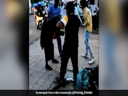 Madhya Pradesh News: बुजुर्ग को बेरहमी से पीटने, बाल काटने का Video हुआ वायरल, केस दर्ज Madhya Pradesh News: बुजुर्ग को बेरहमी से पीटने, बाल काटने का Video हुआ वायरल, केस दर्ज