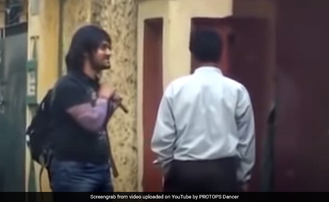 जब हुलिया बदलकर सौरव गांगुली के घर पहुंचे आमिर खान, गार्ड ने कर दिया था बाहर- देखें Video