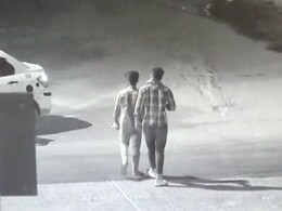 गुरुग्राम: कैमरे में कैद गन प्वाइंट पर कैब लूट की वारदात, हरिद्वार जाने के लिए बुक की थी गाड़ी गुरुग्राम: कैमरे में कैद गन प्वाइंट पर कैब लूट की वारदात, हरिद्वार जाने के लिए बुक की थी गाड़ी