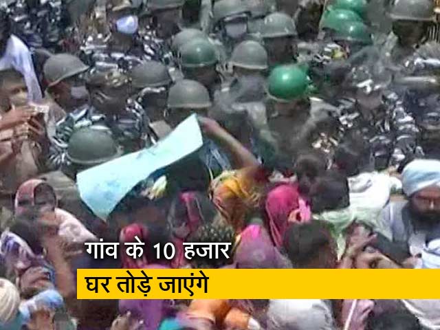 पुनर्वास के मुद्दे को लेकर बुलाई गई महापंचायत, पथराव और लाठीचार्ज हो गया