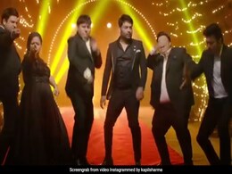 'द कपिल शर्मा शो' का प्रोमो वीडियो हुआ रिलीज, पूरी टीम संग यूं मस्ती करते दिखे कपिल शर्मा- देखें Video 'द कपिल शर्मा शो' का प्रोमो वीडियो हुआ रिलीज, पूरी टीम संग यूं मस्ती करते दिखे कपिल शर्मा- देखें Video