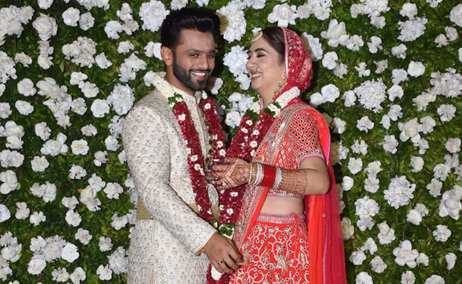 Rahul Vaidya And Disha Parmar Are Now Married. Pics Here