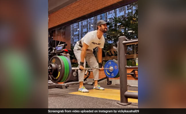 After Recovering From Covid-19, Vicky Kaushal Sets A "New Personal Record"