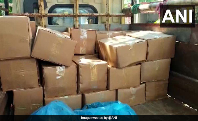 Bangladesh PM Sends 300 Kg Haribhanga Mangoes To Tripura Chief Minister