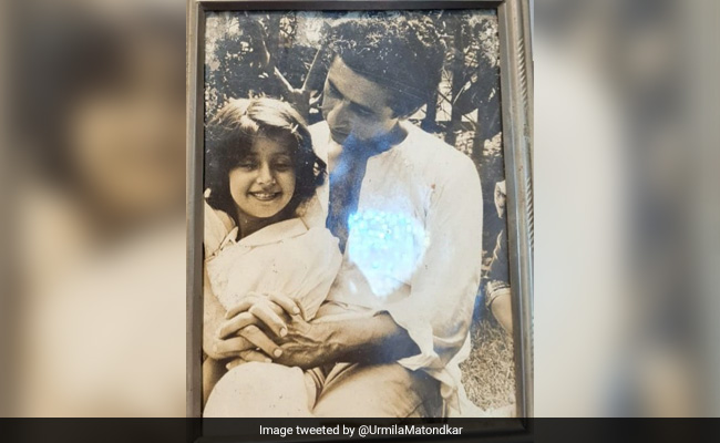 ICYMI: Urmila Matondkar Has This <I>Masoom</i> Pic With Naseeruddin Shah Framed At Home