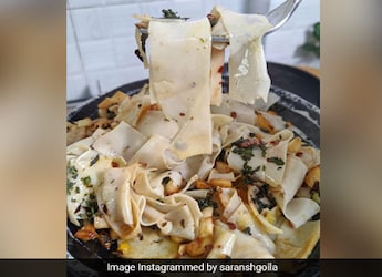 Bizarre Food: Celebrity Chef Saransh Goila Turns Papad Into Pasta And It's Worth A Try Bizarre Food: Celebrity Chef Saransh Goila Turns Papad Into Pasta And It's Worth A Try