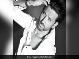 Somebody Call The Fire Brigade, Hrithik Roshan's New Pics Are Setting Instagram Ablaze Somebody Call The Fire Brigade, Hrithik Roshan's New Pics Are Setting Instagram Ablaze