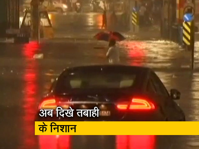 मुंबई में भारी बारिश के बाद दिखे तबाही के निशान