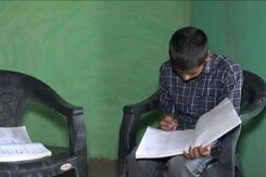 No Mobile For Online Classes, But 98% In Exams No Mobile For Online Classes, But 98% In Exams