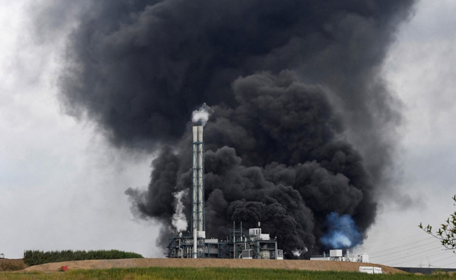 Two Dead, Five Missing In Blast At German Chemical Park