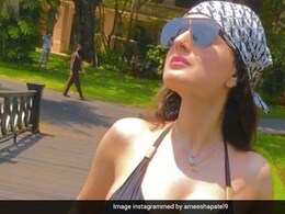 Ameesha Patel Devours Yummy Ice Cream Sundae In Delhi (Recipe Inside)