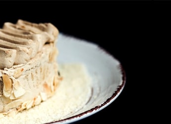 Don't Have An Oven? Fret Not; Make This Yummy White Forest Pastry In Under 30 Minutes Don't Have An Oven? Fret Not; Make This Yummy White Forest Pastry In Under 30 Minutes
