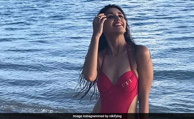 This Actress Is On A Beach Body Mission. See Her Note To Self
