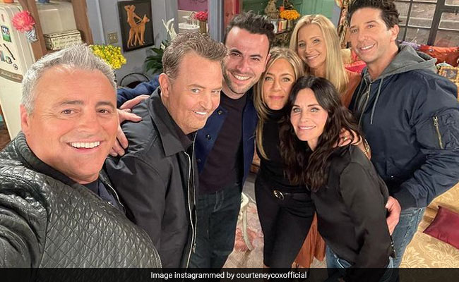 <i>F.R.I.E.N.D.S</i> Reunion Special: "The One Where Everyone Is Grateful" For The Emmy Nominations