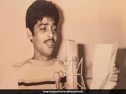 ICYMI: Udit Narayan In A 41-Year-Old Pic From His Debut Song Recording ICYMI: Udit Narayan In A 41-Year-Old Pic From His Debut Song Recording