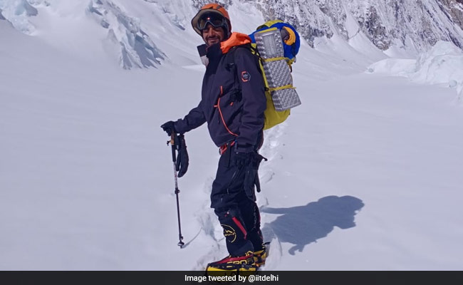 IIT Delhi Alumnus Scales Mount Everest Within 7 Weeks Of Recovering From Covid